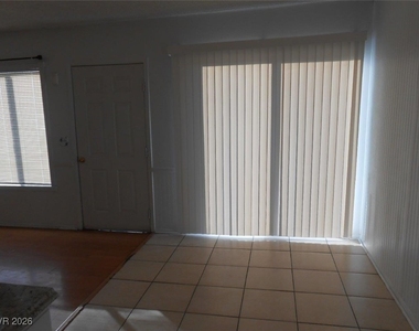 6671 Bubbling Brook Drive - Photo Thumbnail 18