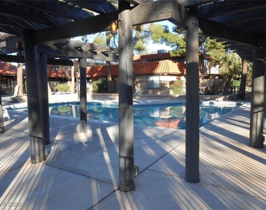 6671 Bubbling Brook Drive - Photo Thumbnail 26