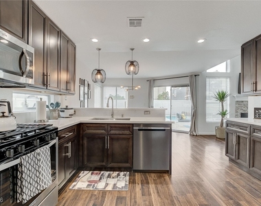 8208 Ogee Drive - Photo Thumbnail 16