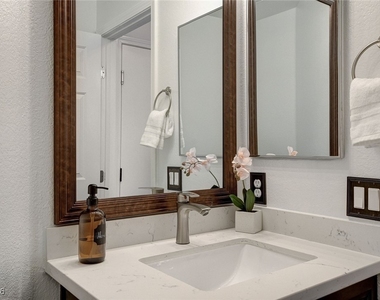 8208 Ogee Drive - Photo Thumbnail 8