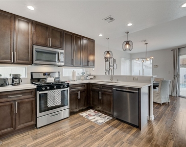 8208 Ogee Drive - Photo Thumbnail 15