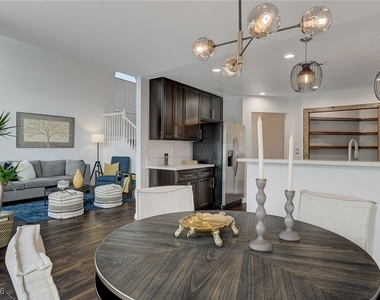 8208 Ogee Drive - Photo Thumbnail 11