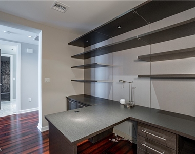 4471 Dean Martin Drive - Photo Thumbnail 12