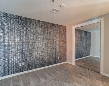 4471 Dean Martin Drive - Photo Thumbnail 21