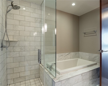 4471 Dean Martin Drive - Photo Thumbnail 20