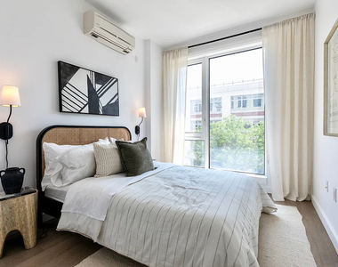 953 Dean Street - Photo Thumbnail 6