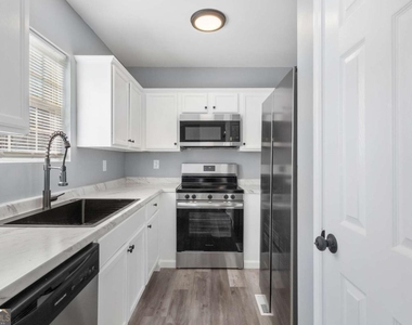 501 Pine Park Street - Photo Thumbnail 7