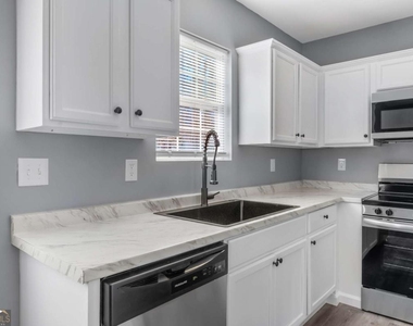 501 Pine Park Street - Photo Thumbnail 9