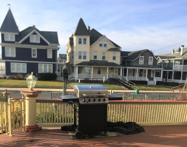 19 Ocean Avenue - Photo Thumbnail 7
