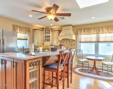 106 Elizabeth Avenue - Photo Thumbnail 12
