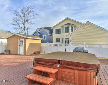 106 Elizabeth Avenue - Photo Thumbnail 22