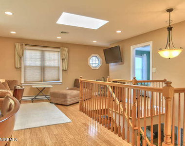 106 Elizabeth Avenue - Photo Thumbnail 6