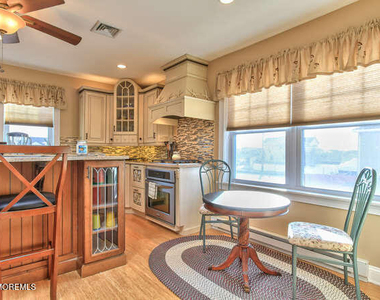 106 Elizabeth Avenue - Photo Thumbnail 10