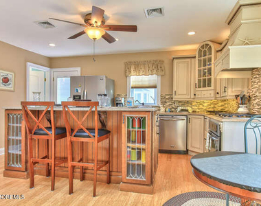 106 Elizabeth Avenue - Photo Thumbnail 11