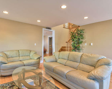 106 Elizabeth Avenue - Photo Thumbnail 4