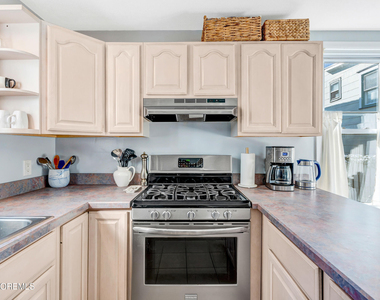 100 Mount Tabor Way - Photo Thumbnail 20