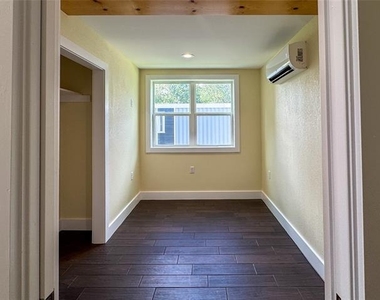 1228 Kennie Drive - Photo Thumbnail 20