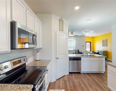 4950 Parrington Drive - Photo Thumbnail 6