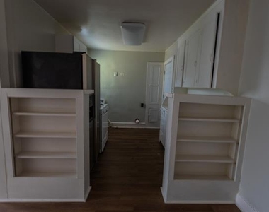 615 N 23rd Street - Photo Thumbnail 3