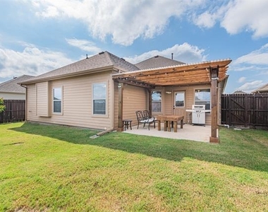 627 Redwood Drive - Photo Thumbnail 20