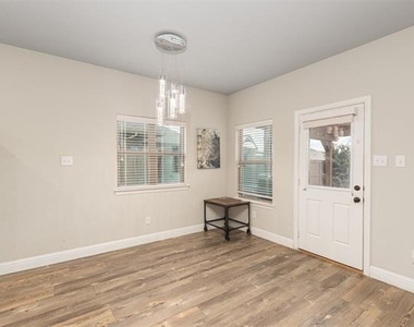 627 Redwood Drive - Photo Thumbnail 10