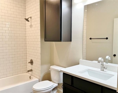 1312 W Jefferson Street - Photo Thumbnail 8