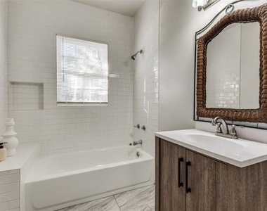 517 S Vernon Avenue - Photo Thumbnail 18