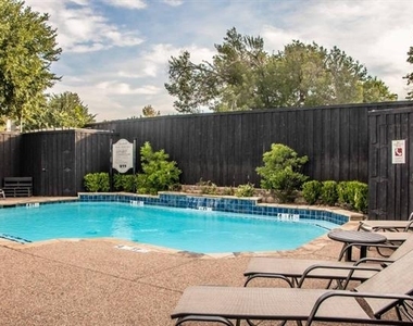 2824 Minert Street - Photo Thumbnail 27