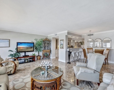 2100 S Ocean Drive - Photo Thumbnail 7