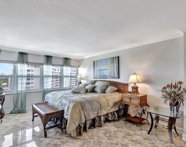 2100 S Ocean Drive - Photo Thumbnail 19