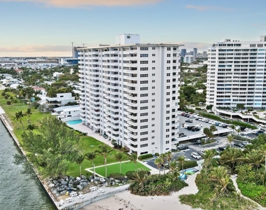 2100 S Ocean Drive - Photo Thumbnail 39