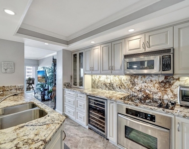 2100 S Ocean Drive - Photo Thumbnail 12