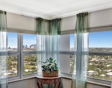 2100 S Ocean Drive - Photo Thumbnail 21
