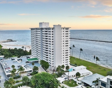 2100 S Ocean Drive - Photo Thumbnail 3