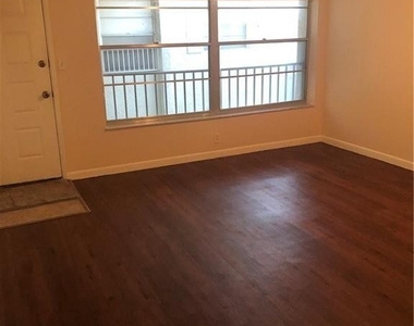 3554 University Drive - Photo Thumbnail 1