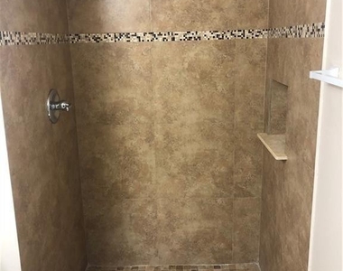 3554 University Drive - Photo Thumbnail 8