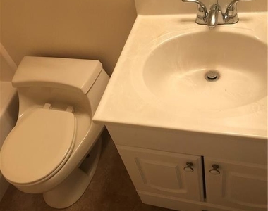3554 University Drive - Photo Thumbnail 2