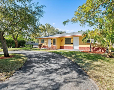 581 Nw 17th Place - Photo Thumbnail 13