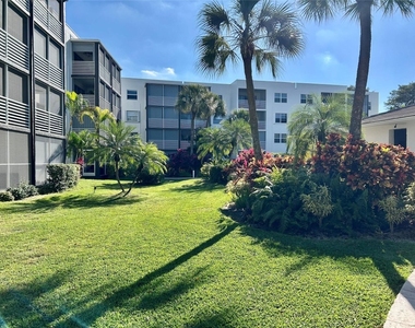 1541 S Ocean Boulevard - Photo Thumbnail 10