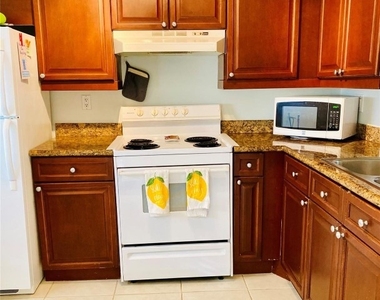 1541 S Ocean Boulevard - Photo Thumbnail 6