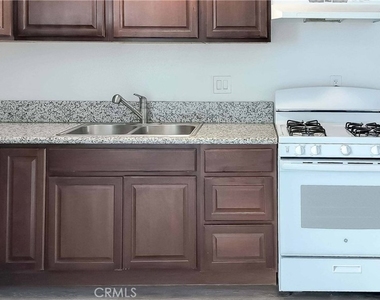 1724 Crofton Lane - Photo Thumbnail 7
