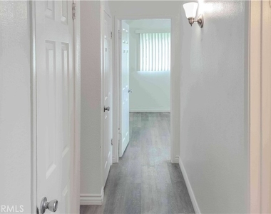 1724 Crofton Lane - Photo Thumbnail 16