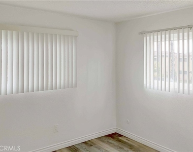 1724 Crofton Lane - Photo Thumbnail 17