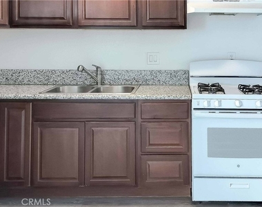 1724 Crofton Lane - Photo Thumbnail 5