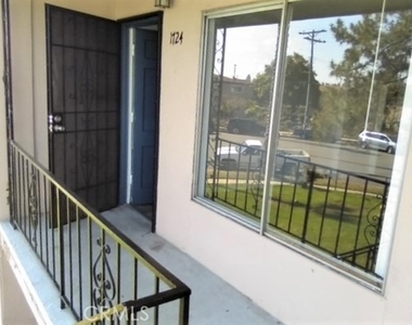 1724 Crofton Lane - Photo Thumbnail 1