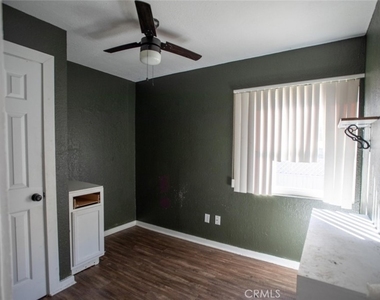 345 N Occidental Boulevard - Photo Thumbnail 3