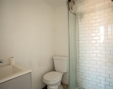 345 N Occidental Boulevard - Photo Thumbnail 10
