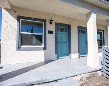 345 N Occidental Boulevard - Photo Thumbnail 15