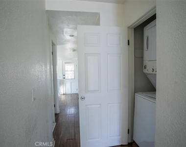 345 N Occidental Boulevard - Photo Thumbnail 5