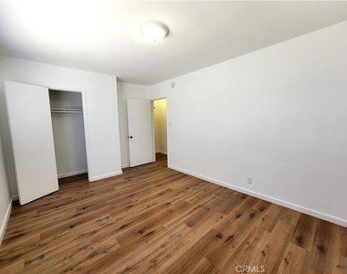 1316 1/2 Anaheim Street - Photo Thumbnail 10